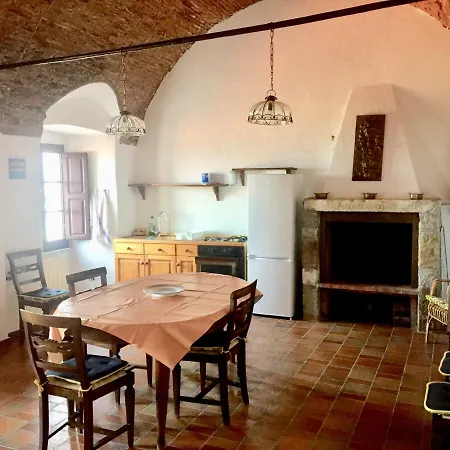 Nyaraló Caratteristico Nicola